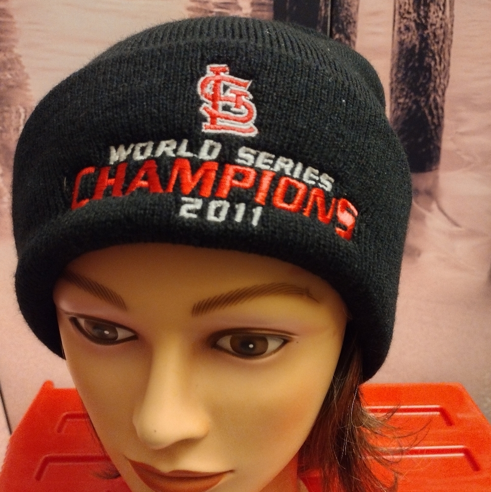 Cardinals winter hat